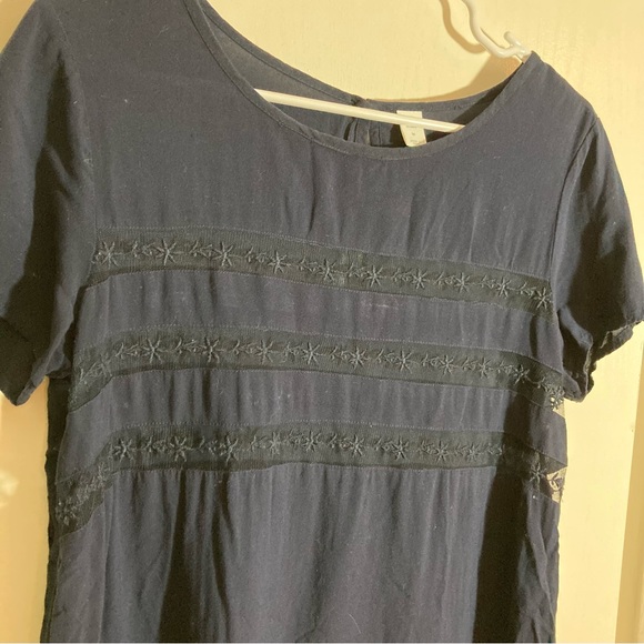 Old Navy sheer‎ stripe top medium - Picture 2 of 5
